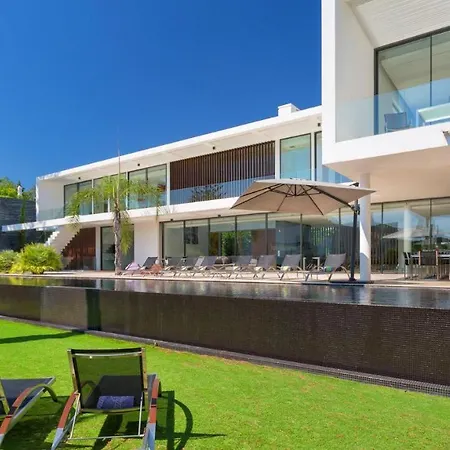 Sleeps 8 Pool Air Con T480194 *