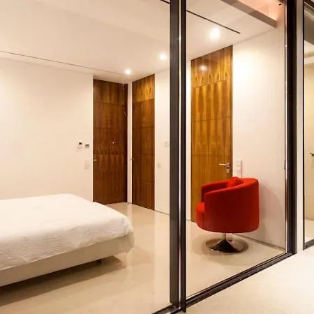 Villa Sleeps 8 Pool Air Con T480194
