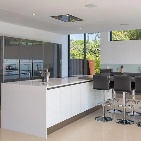 Sleeps 8 Pool Air Con T480194 *